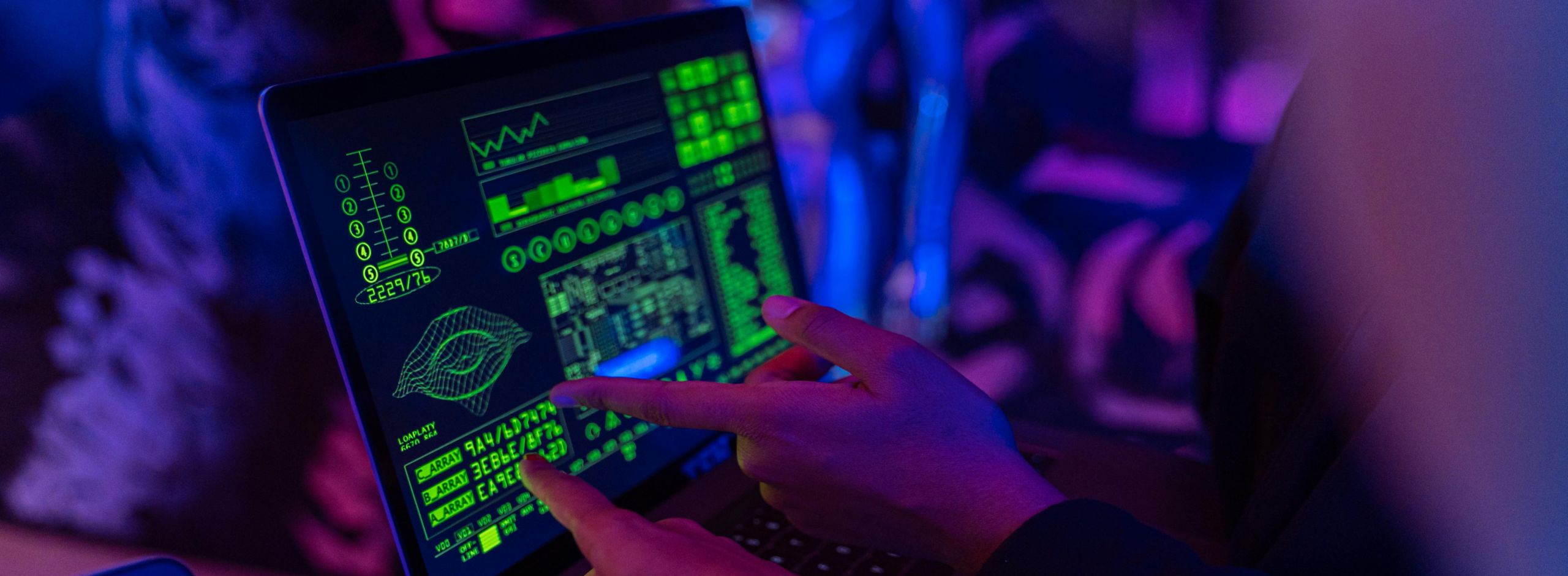 „Understand systems, recognize threats, build solutions”